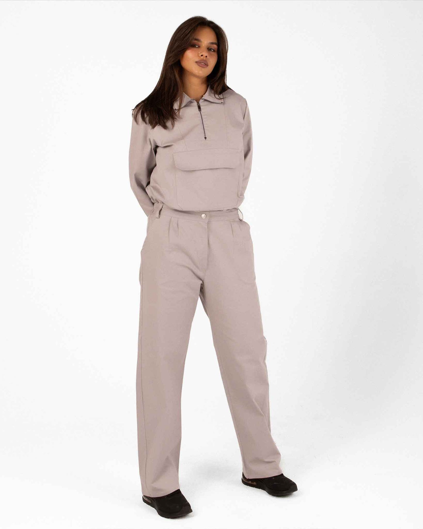 Women’s Light Grey Suit – Practical Elegance with a Modern Touch