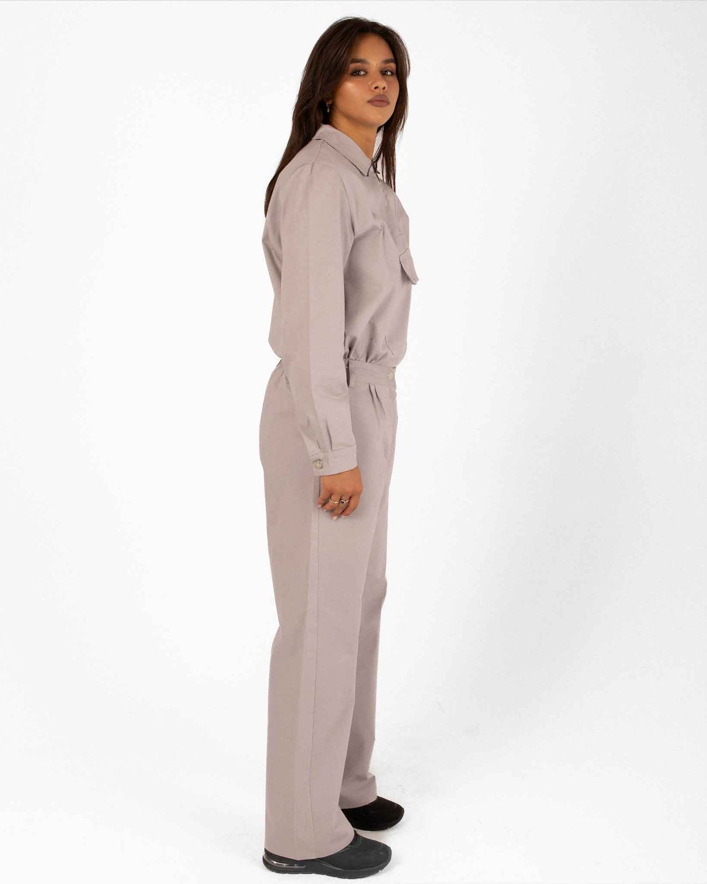 Women’s Light Grey Suit – Practical Elegance with a Modern Touch