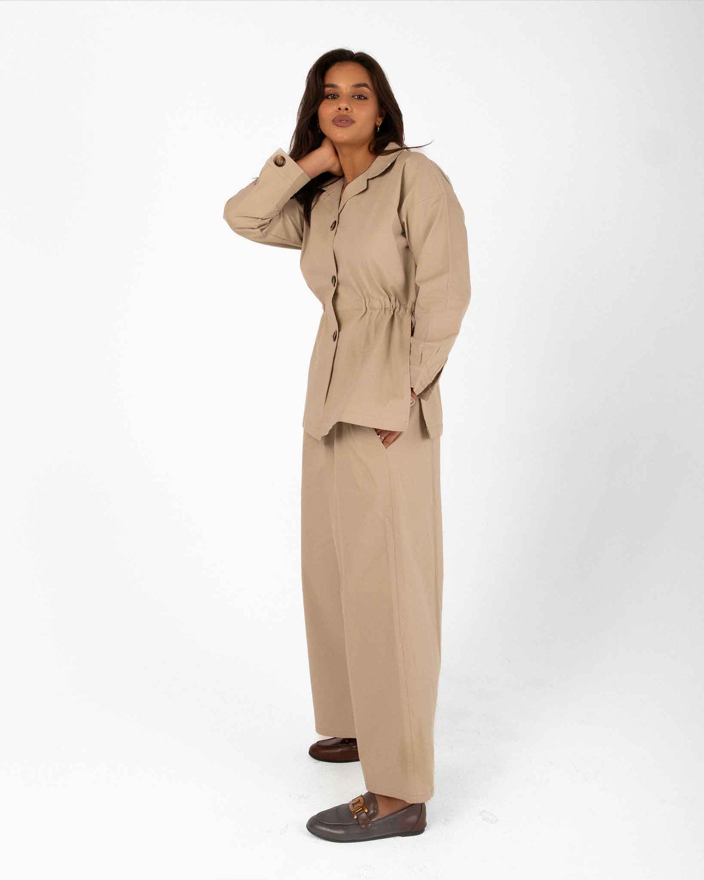 Elegant Beige Women’s Suit – Practical Simplicity with a Modern Look