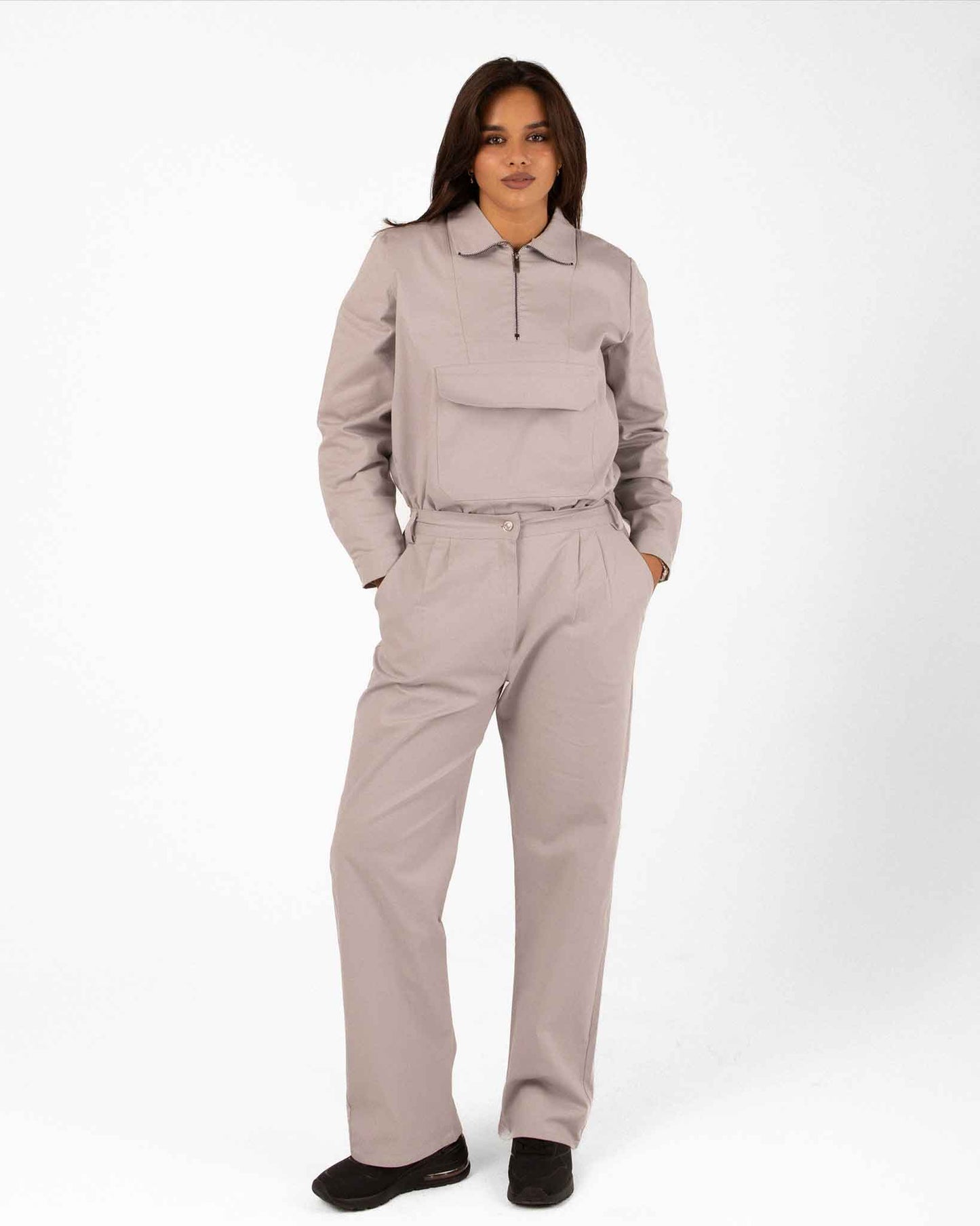 Women’s Light Grey Suit – Practical Elegance with a Modern Touch