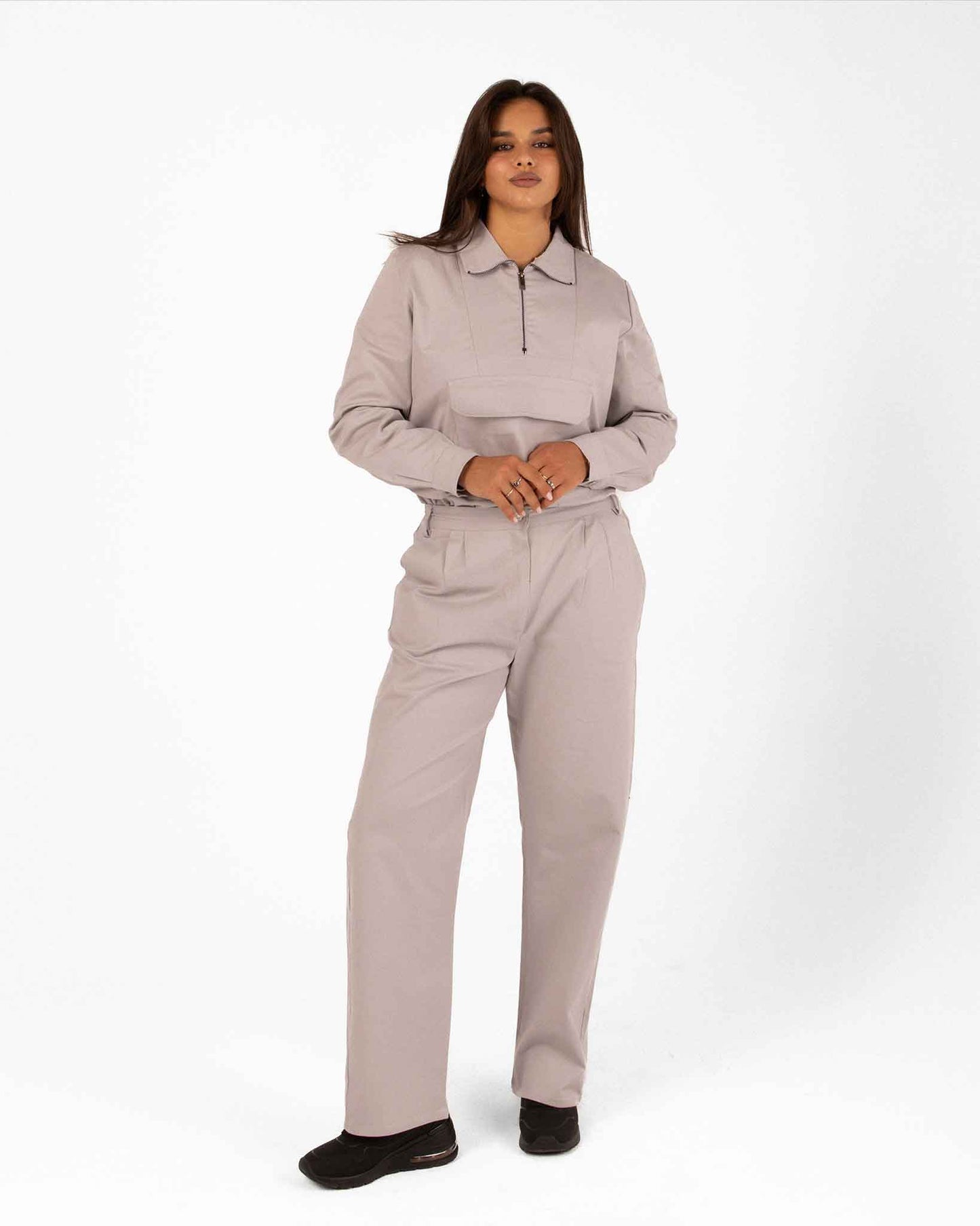 Women’s Light Grey Suit – Practical Elegance with a Modern Touch