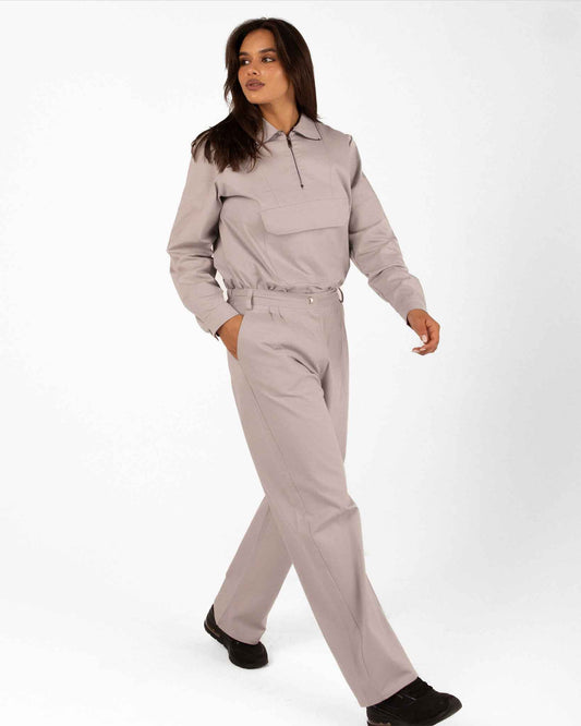Women’s Light Grey Suit – Practical Elegance with a Modern Touch