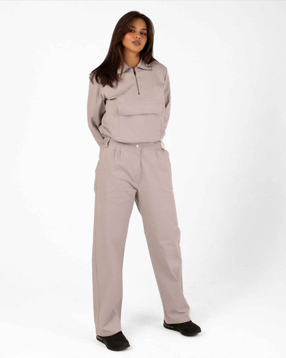 Women’s Light Grey Suit – Practical Elegance with a Modern Touch