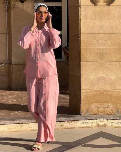 Linen suit in airy pink