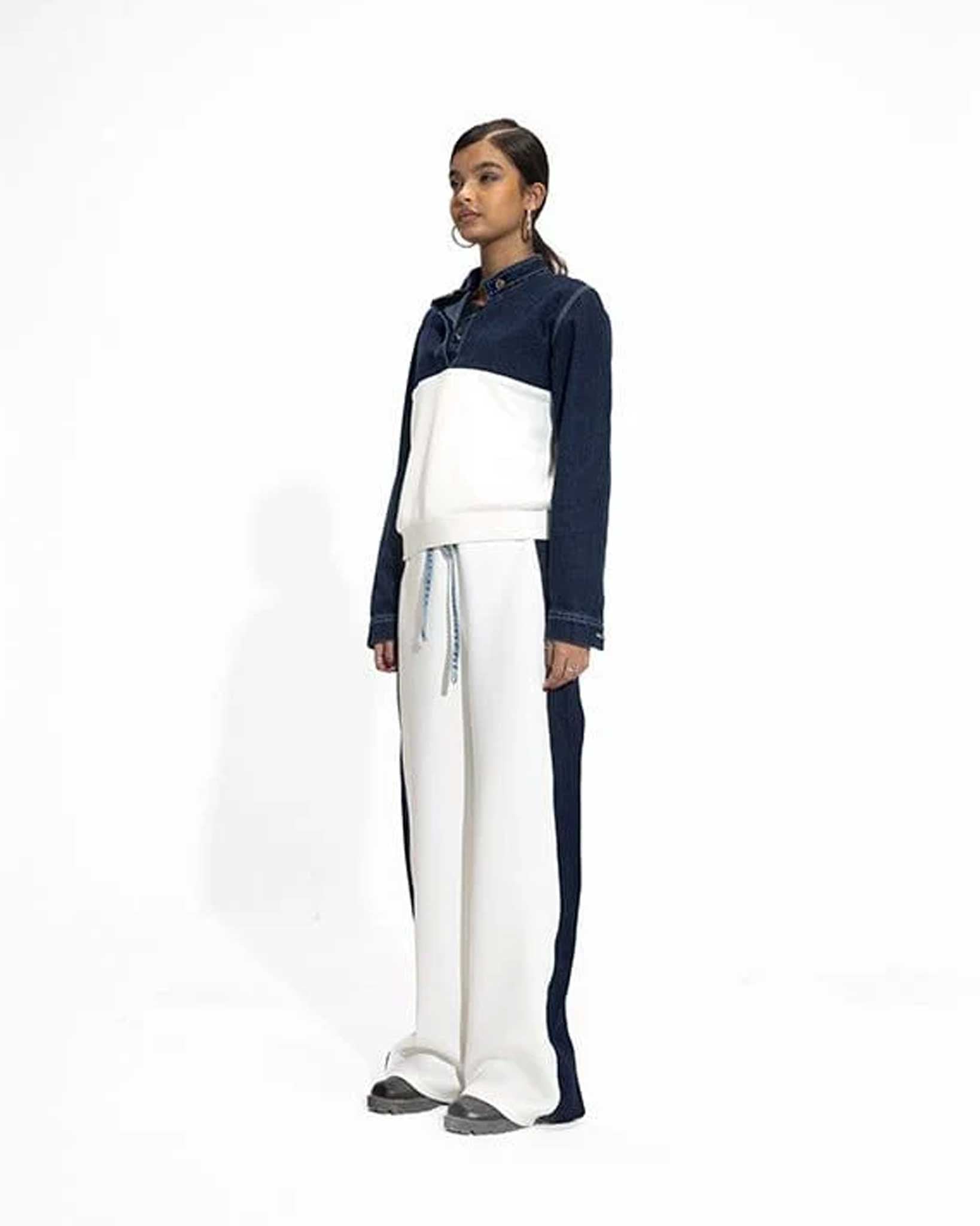 Pearly Blues - White